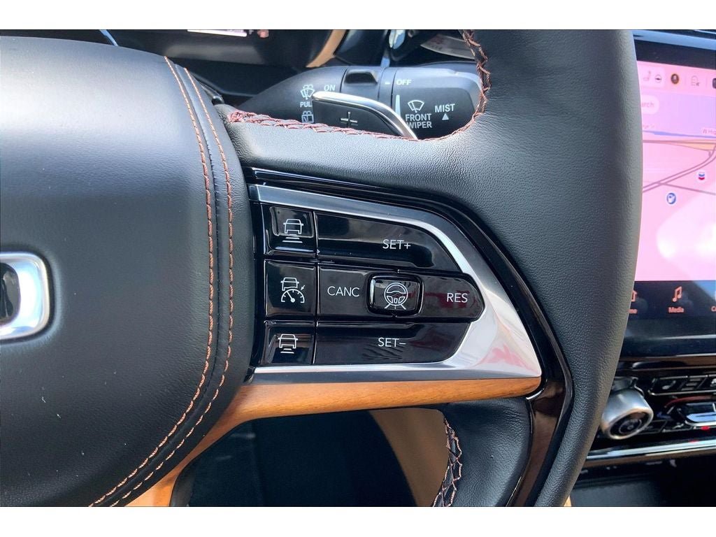 Used 2025 Jeep Grand Cherokee L Summit AWD/4WD image 21