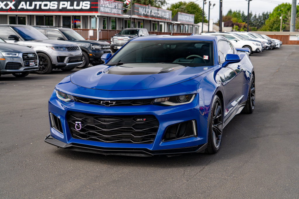 Used 2021 Chevrolet Camaro ZL1 RWD image 4