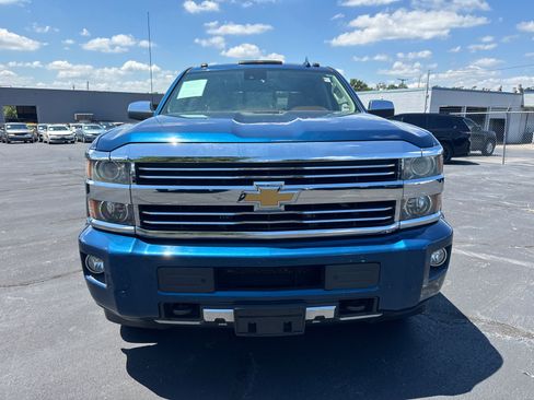 Used 2015 Chevrolet Silverado 2500 High Country w/ High Country Premium Package AWD/4WD image 2