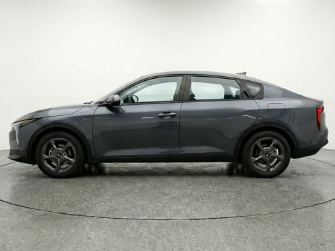 Used 2025 Kia K4 LXS image 5