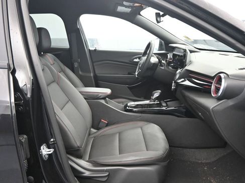 Certified 2026 Chevrolet Trax RS w/ Driver Confidence Package image 13