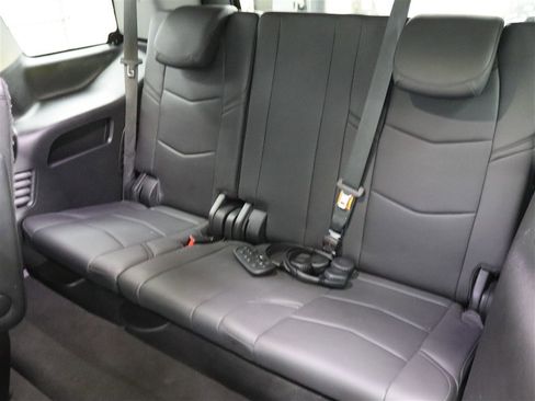 Used 2019 Cadillac Escalade Luxury image 14