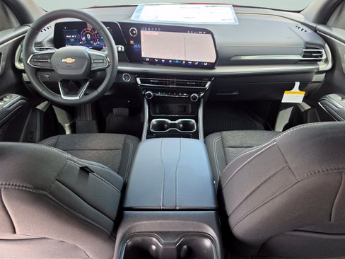 New 2026 Chevrolet Traverse LT w/ Driver Confidence Package FWD image 16