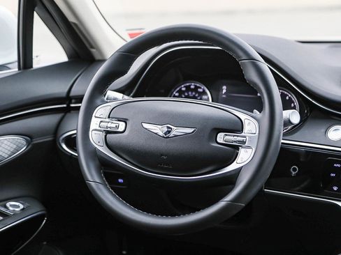 Used 2025 Genesis GV70 2.5T image 15