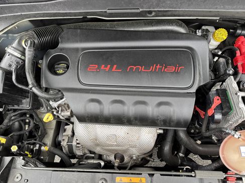 Used 2018 Jeep Renegade Altitude image 30