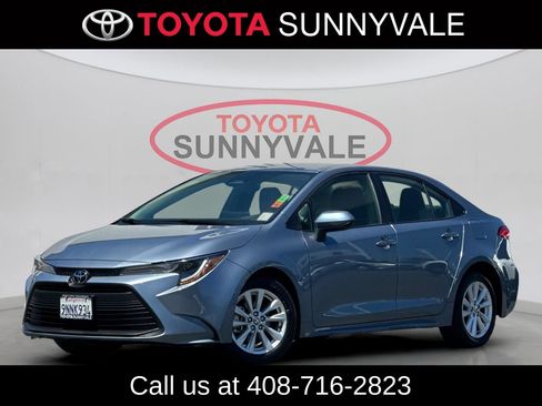 Used 2024 Toyota Corolla LE FWD image 2