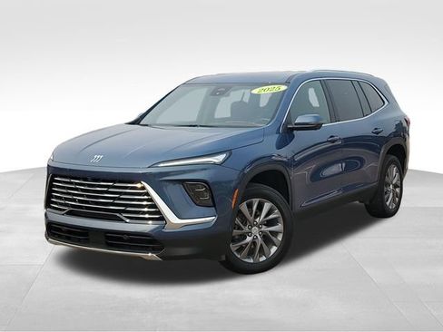 Used 2025 Buick Enclave Preferred w/ Trailering Package, 5000 lbs. FWD image 1