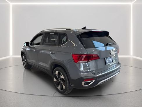 Used 2023 Volkswagen Taos SE AWD/4WD image 10