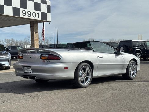 Used 2002 Chevrolet Camaro Z28 w/ SS Performance/Appearance Pkg RWD image 38