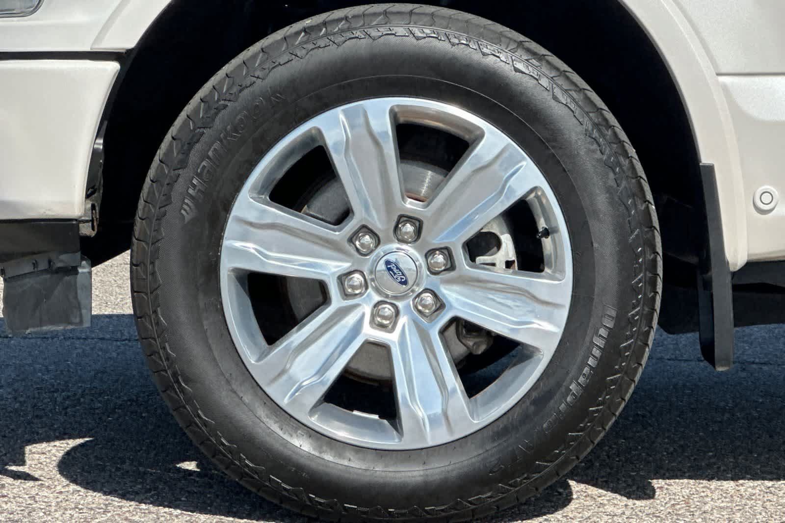 Certified 2019 Ford F150 Platinum w/ Technology Package AWD/4WD image 26