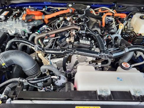 Used 2025 Toyota Tacoma TRD Off-Road w/ TRD Off Road Upgrade Package image 18