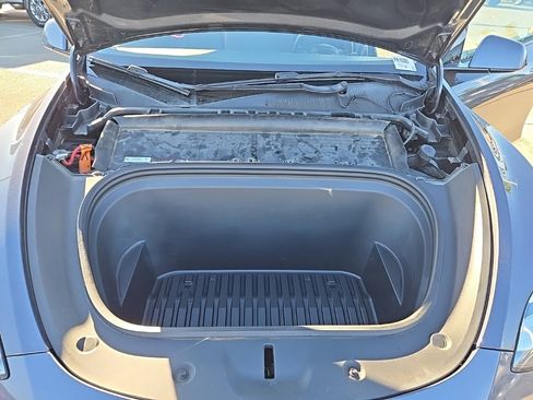 Used 2021 Tesla Model Y Long Range image 22