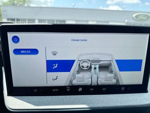 New 2025 Ford Maverick XLT w/ 4K Tow Package image 18