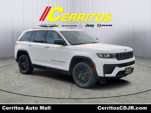 New 2026 Jeep Grand Cherokee Altitude RWD image 1
