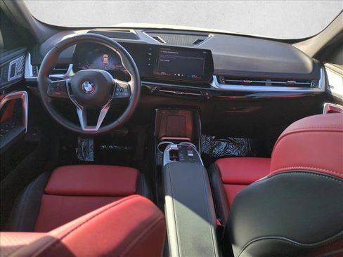 Certified 2025 BMW X1 xDrive28i w/ Technology Package image 18