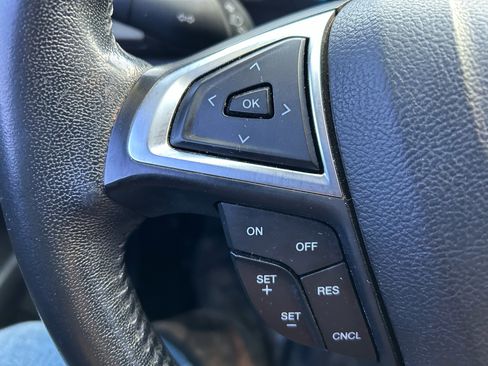 Used 2018 Ford Fusion SE w/ Equipment Group 201A image 18