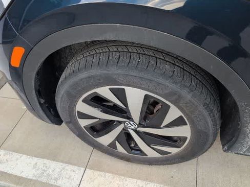 Certified 2023 Volkswagen ID.4 Pro AWD/4WD image 12