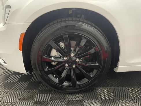 Used 2022 Chrysler 300 Touring AWD/4WD image 10