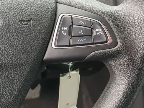 Used 2015 Ford Focus SE w/ Reverse Sensing Package image 26