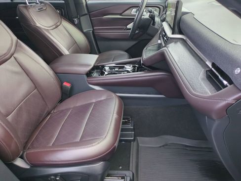 Used 2025 Ford Explorer Platinum image 22