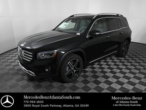 New 2026 Mercedes-Benz GLB 250 image 1