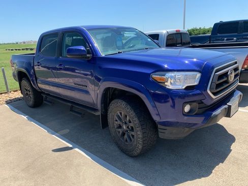 Used 2023 Toyota Tacoma SR5 RWD image 1