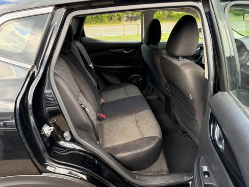 Used 2019 Nissan Rogue Sport SV w/ Technology Package AWD/4WD image 30
