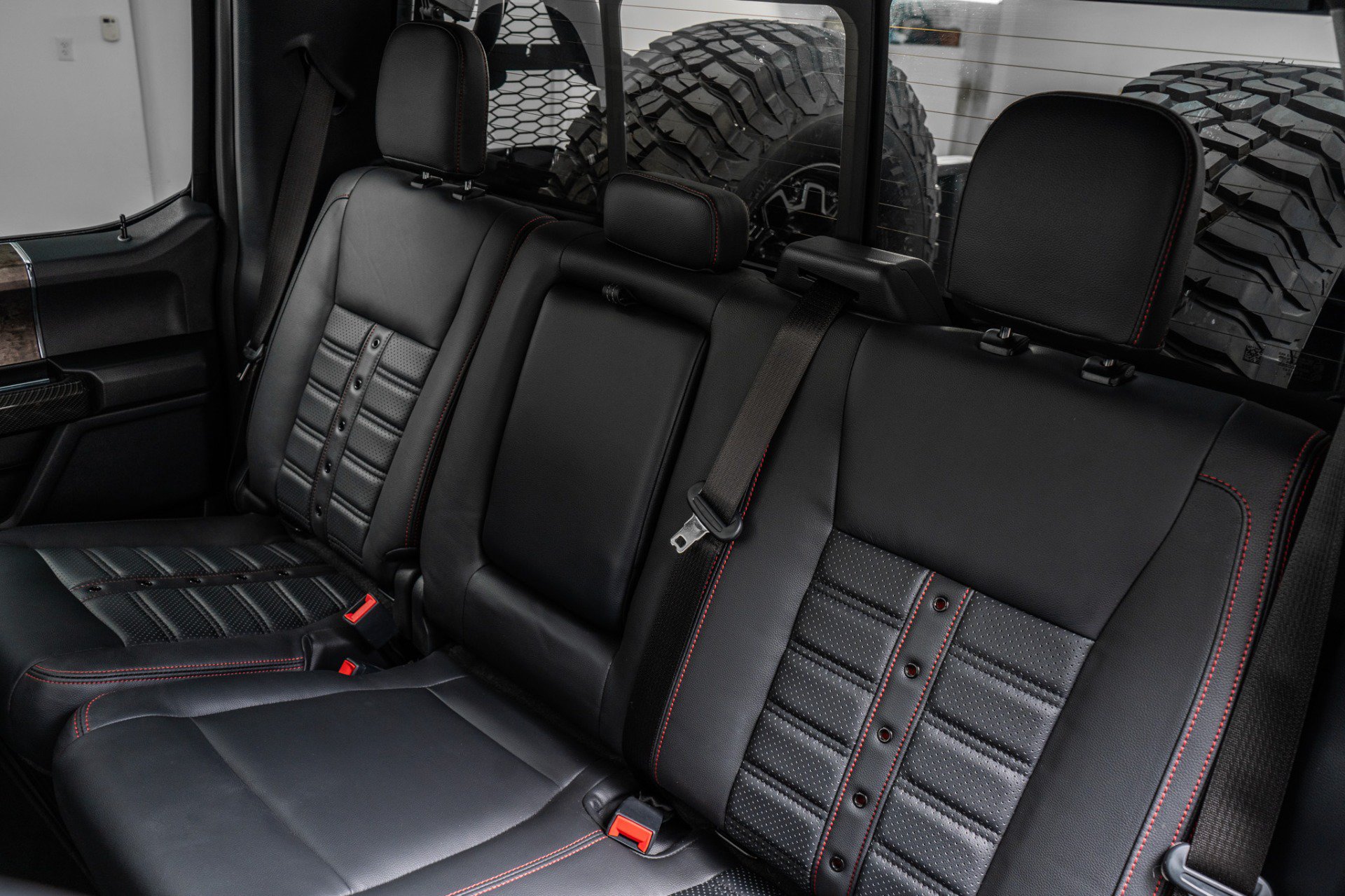 Used 2022 Ford F250 Lariat w/ Lariat Ultimate Package AWD/4WD image 16