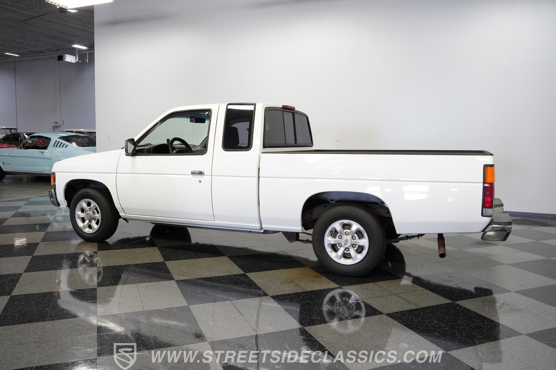 Used 1996 Nissan Pickup 2WD King Cab image 9
