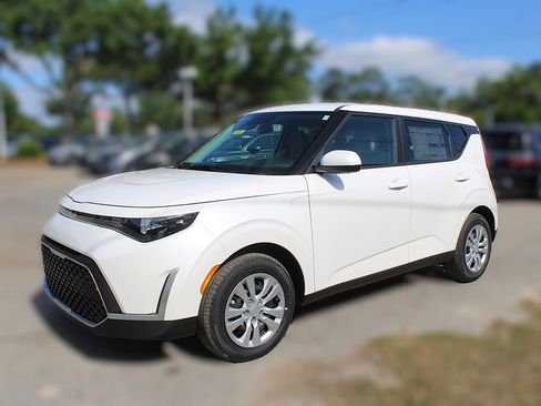 New 2025 Kia Soul LX image 15