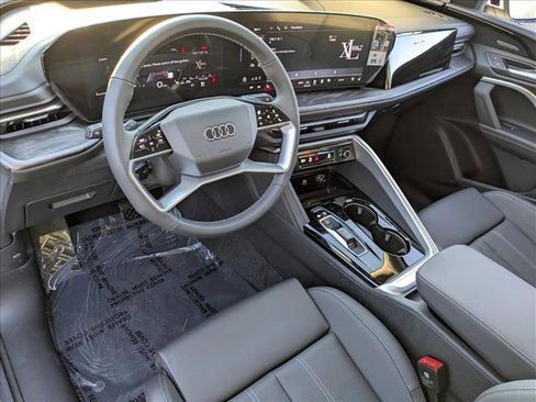 New 2025 Audi Q5 Premium Plus image 3