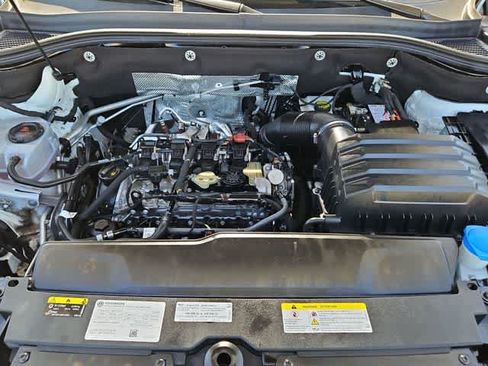 Used 2024 Volkswagen Atlas Cross Sport SEL R-Line AWD/4WD image 12