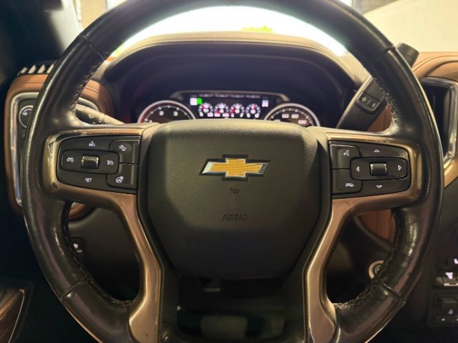 Used 2022 Chevrolet Silverado 3500 High Country AWD/4WD image 26