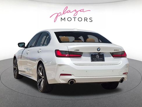 Used 2024 BMW 330i xDrive Sedan w/ Premium Package AWD/4WD image 7