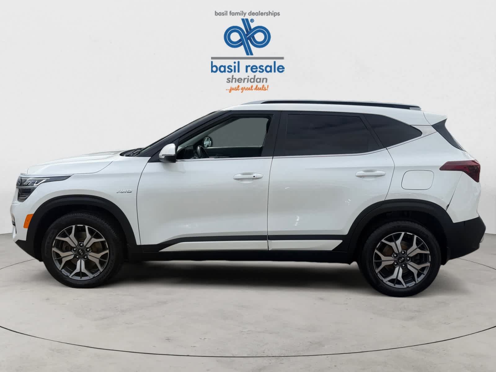 Used 2021 Kia Seltos EX AWD/4WD image 3