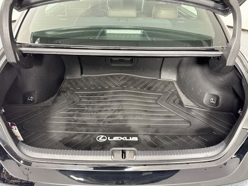 Used 2022 Lexus ES 300h w/ Accessory Package FWD image 27