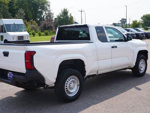 Used 2025 Toyota Tacoma SR RWD image 5