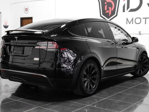 Used 2022 Tesla Model X Plaid image 12