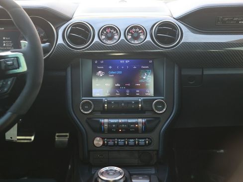 Used 2021 Ford Mustang Shelby GT500 w/ Technology Package RWD image 37