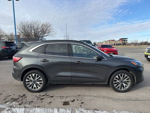 Certified 2020 Ford Escape Titanium image 3