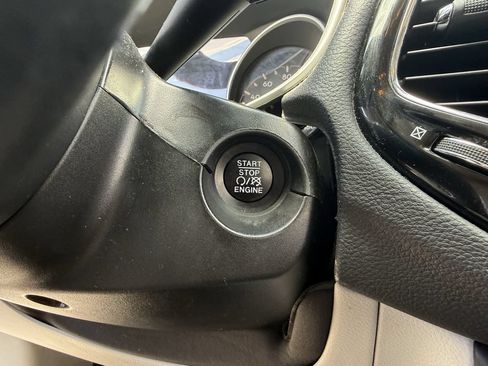 Used 2019 Jeep Compass Limited AWD/4WD image 20