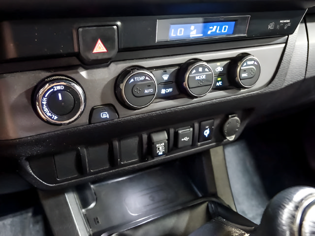 Used 2021 Toyota Tacoma TRD Sport AWD/4WD image 20