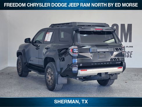 Used 2025 Toyota 4Runner Trailhunter image 4