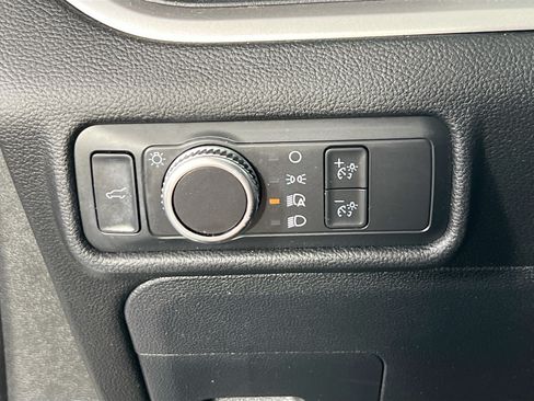 Used 2022 Ford Explorer XLT AWD/4WD image 10
