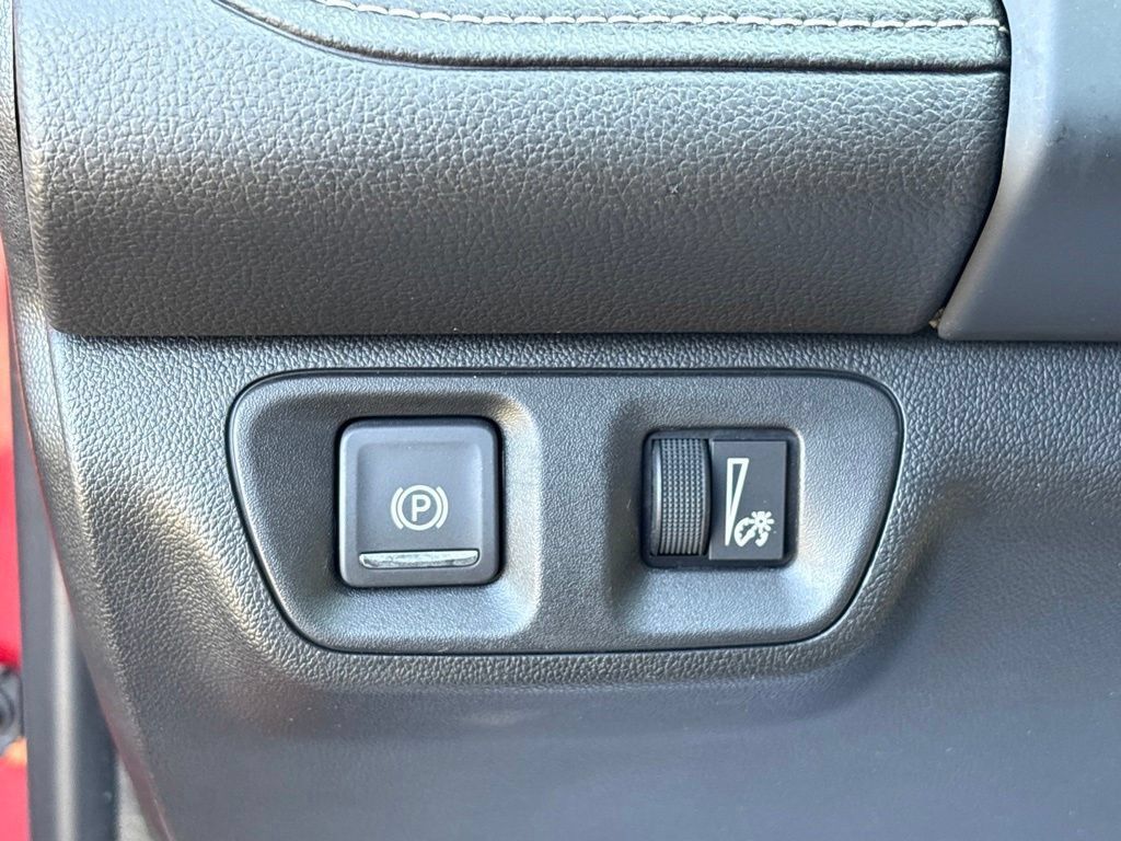 Used 2023 GMC Acadia SLE FWD image 19