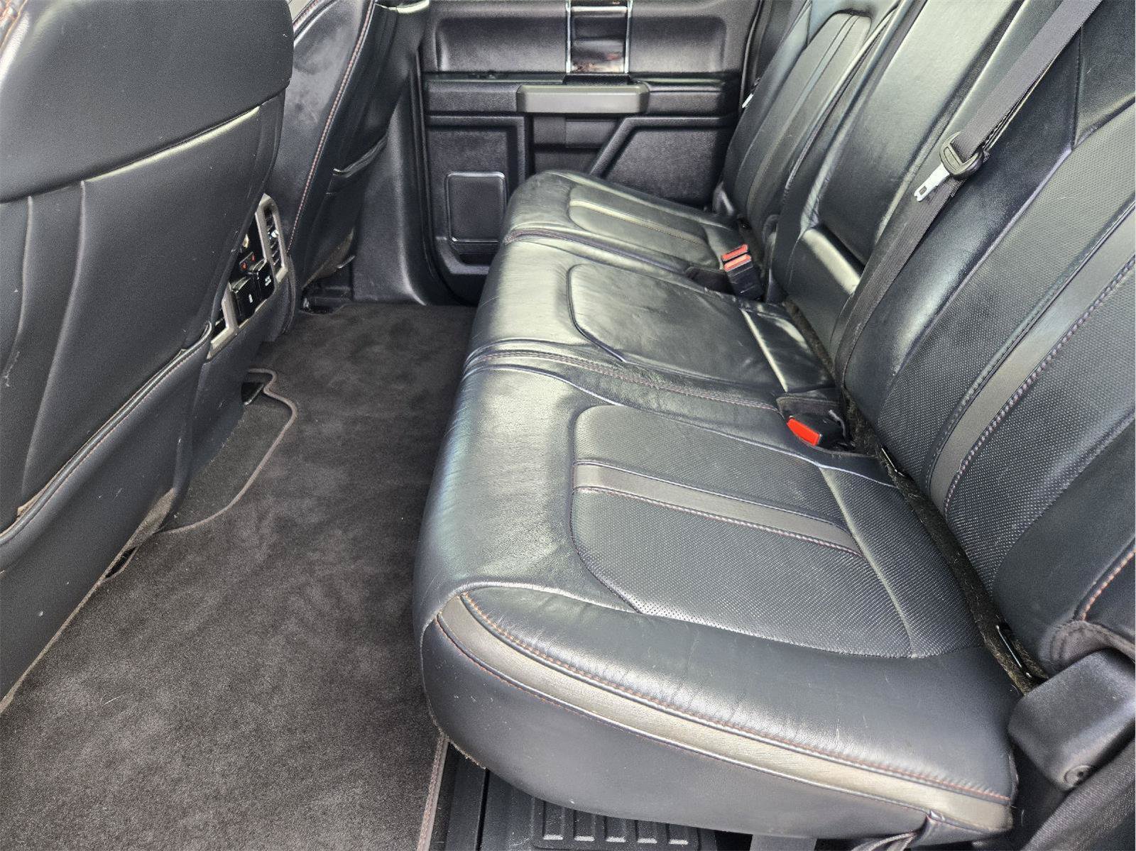 Used 2022 Ford F250 Platinum w/ FX4 Off-Road Package AWD/4WD image 31