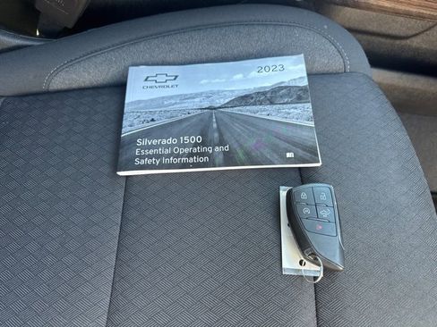 Used 2023 Chevrolet Silverado 1500 LT image 20