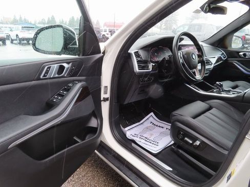 Used 2020 BMW X5 xDrive40i w/ Premium Package image 17