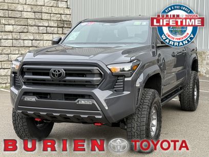 New 2025 Toyota Tacoma SR5