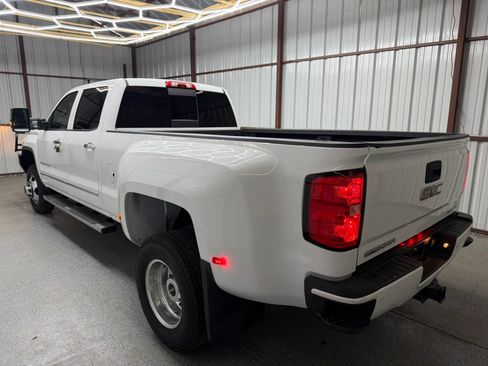 Used 2015 GMC Sierra 3500 Denali w/ Duramax Plus Package image 4